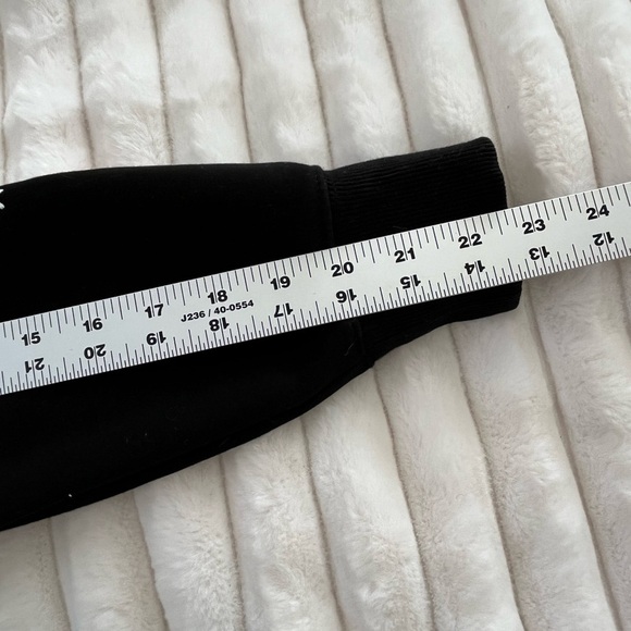 Nike Jack Skeleton Black Sweatshirt Athletic Athleisure Loungewear size Small - Picture 10 of 11